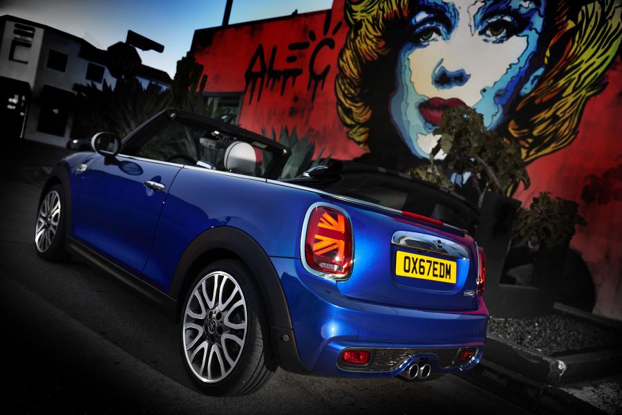  Mini Cooper S Cabrio (F57) 2018 года  (WW) (фото 53 из 222)
